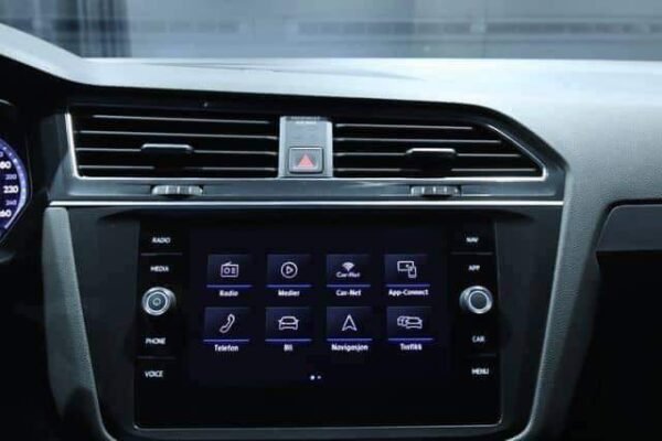 Volkswagen Tiguan – Image 18