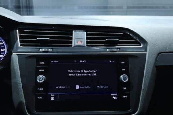 Volkswagen Tiguan – Image 22
