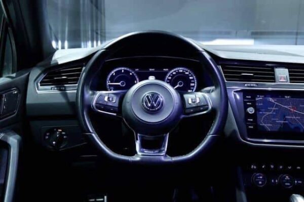 Volkswagen Tiguan – Image 26