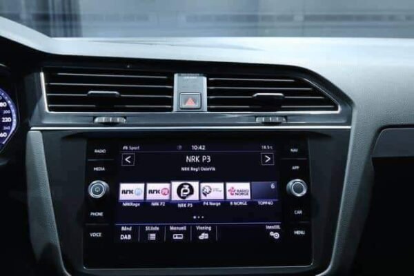 Volkswagen Tiguan – Image 25