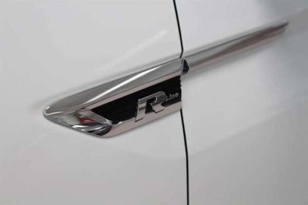 Volkswagen Tiguan – Image 14