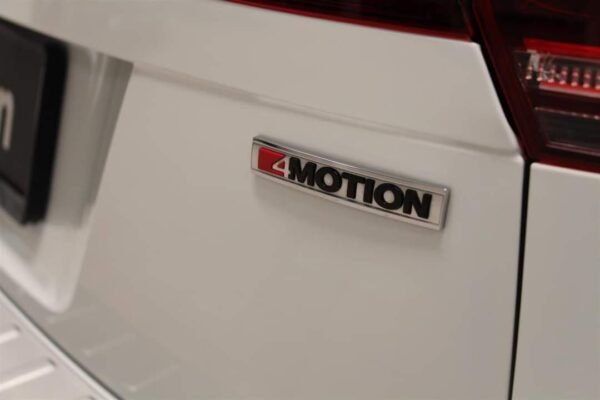 Volkswagen Tiguan – Image 17