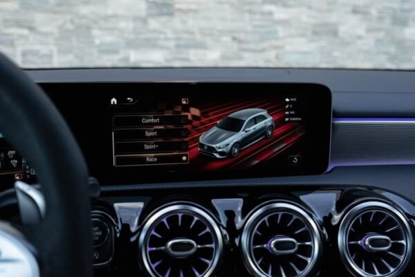 Mercedes-Benz Classe A 45 – Image 35