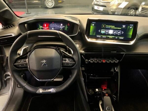 Peugeot 208 GT – Image 25