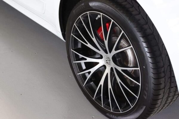 Porsche Macan Turbo – Image 4