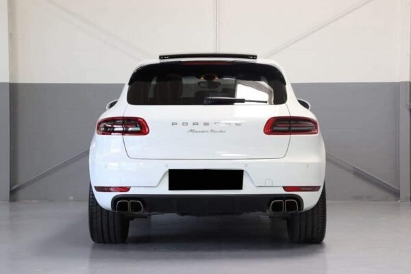 Porsche Macan Turbo – Image 7