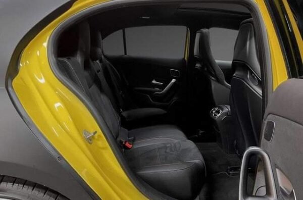 Mercedes-Benz Classe A 35 – Image 38