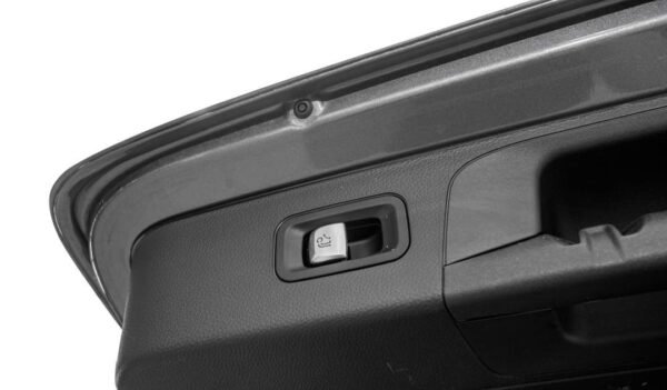 Mercedes-Benz GLC 300e – Image 7