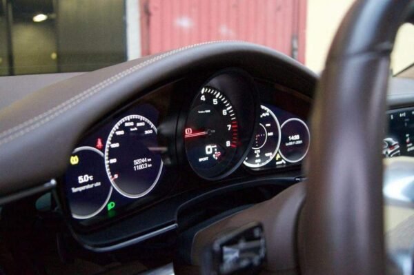 Porsche Panamera – Image 32