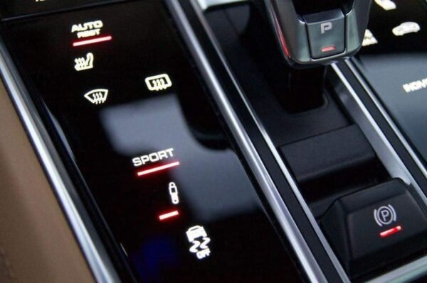 Porsche Panamera – Image 29