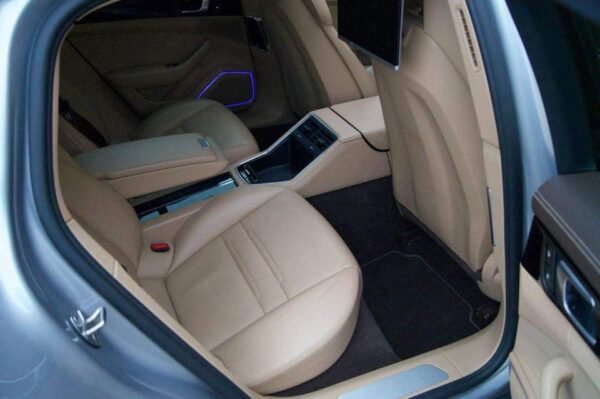 Porsche Panamera – Image 43