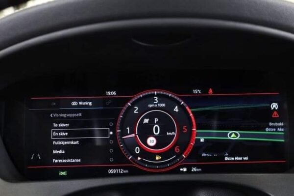 Jaguar F-PACE – Image 41