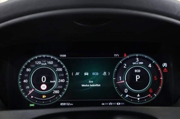 Jaguar F-PACE – Image 46