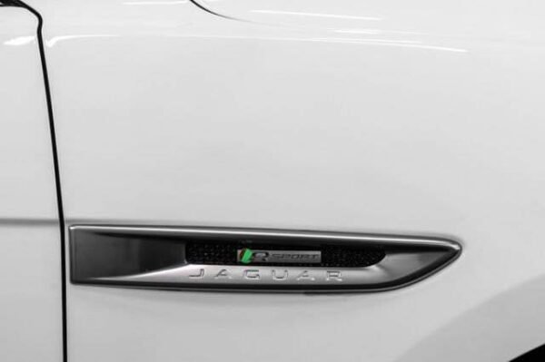 Jaguar F-PACE – Image 43