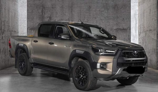 Toyota HiLux – Image 2