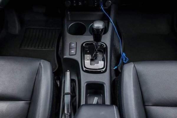 Toyota HiLux – Image 7