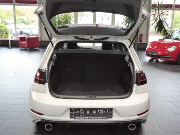 Volkswagen Golf GTI – Image 3