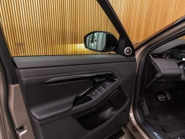Land Rover Range Rover Evoque – Image 15