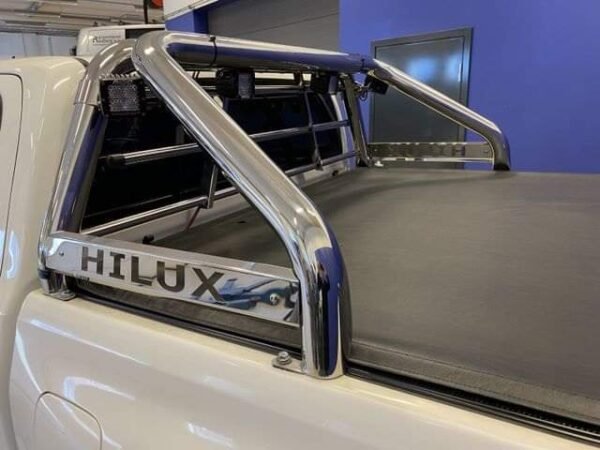 Toyota HiLux – Image 11