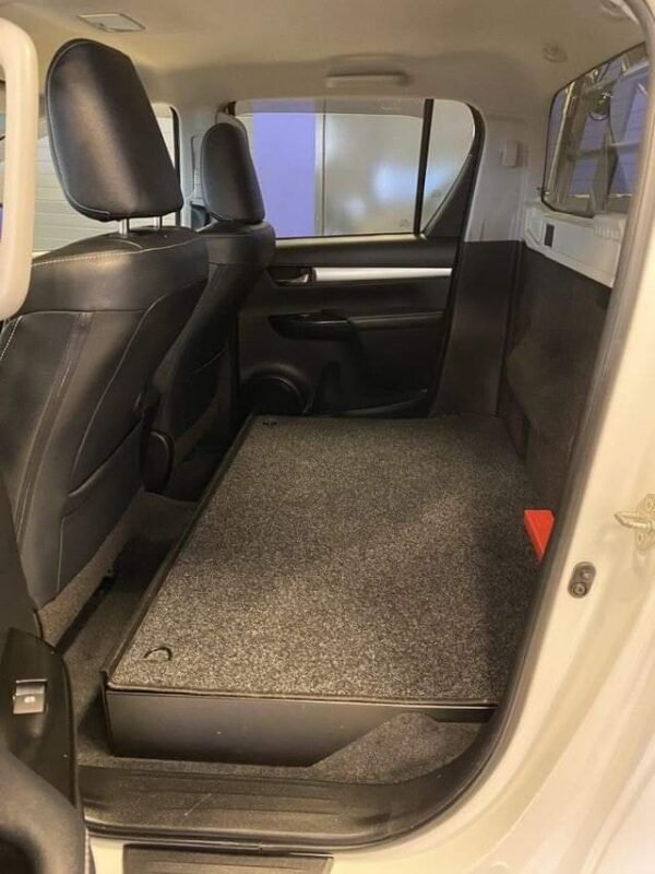 Toyota HiLux – Image 14