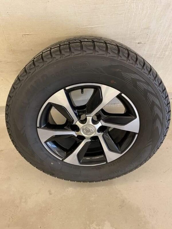 Toyota HiLux – Image 24