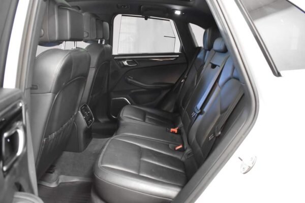 Porsche Macan S – Image 13