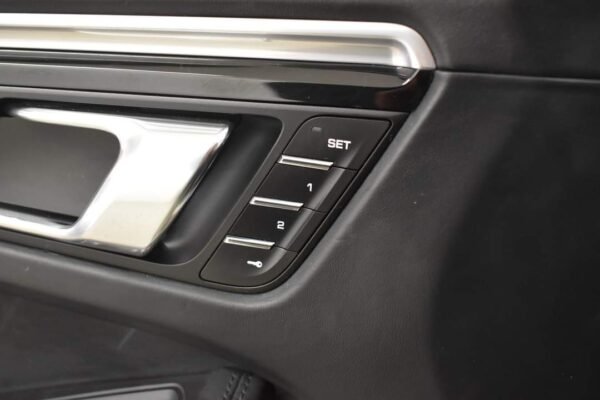 Porsche Macan S – Image 18