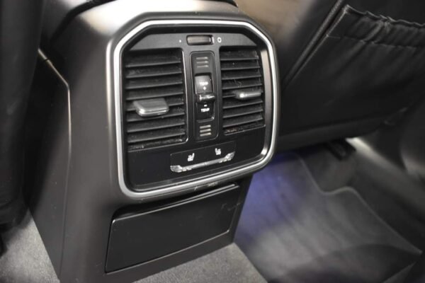 Porsche Macan S – Image 23