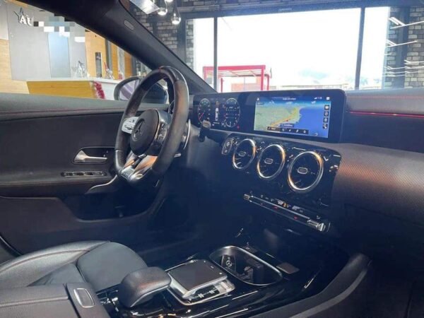 Mercedes-Benz CLA-Classe 35 – Image 9