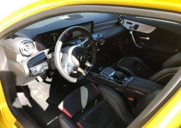 Mercedes-Benz Classe A 35 – Image 27