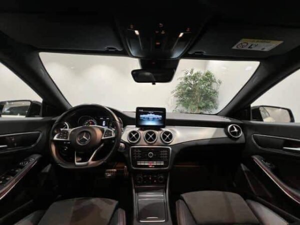 Mercedes-Benz CLA 180 – Image 17