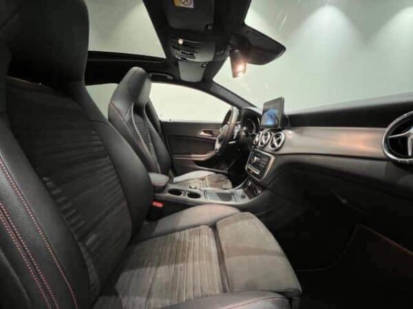 Mercedes-Benz CLA 180 – Image 28