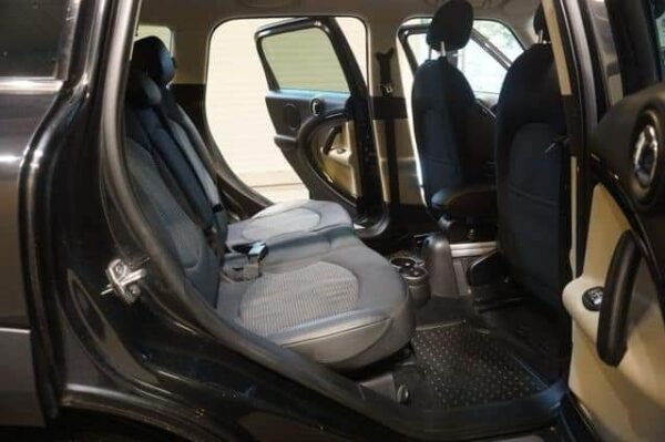 MINI COOPER Countryman D – Image 17