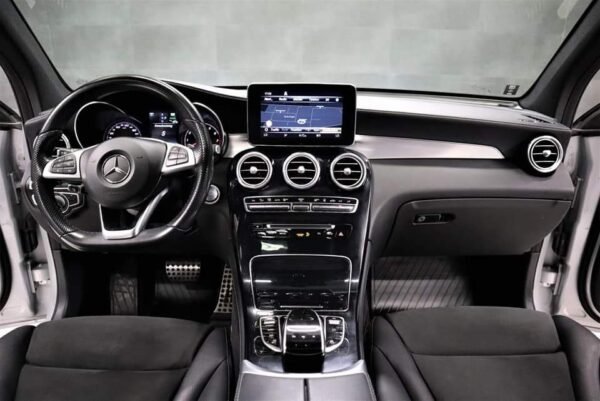 Mercedes-Benz GLC 350e – Image 11