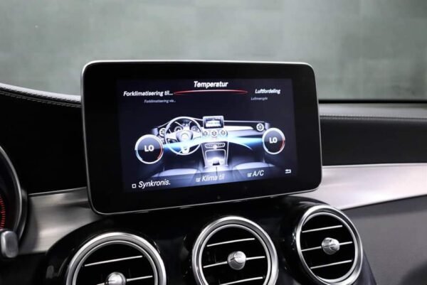 Mercedes-Benz GLC 350e – Image 16