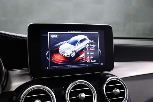 Mercedes-Benz GLC 350e – Image 20