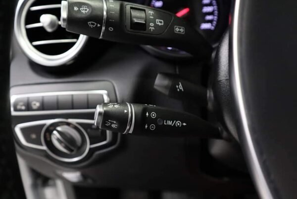 Mercedes-Benz GLC 350e – Image 18