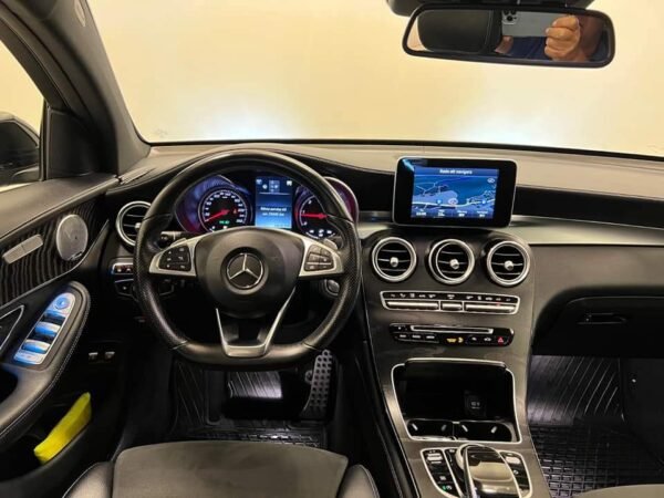 Mercedes-Benz GLC 220d – Image 17