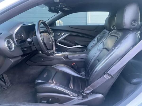 Chevrolet Camaro – Image 27