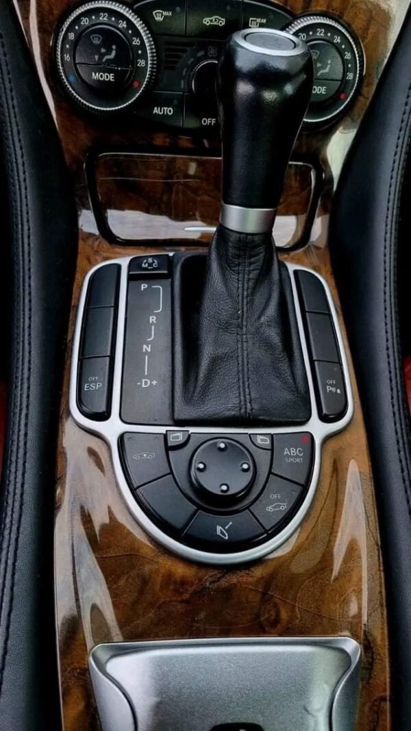 Mercedes-Benz SL 500 – Image 19