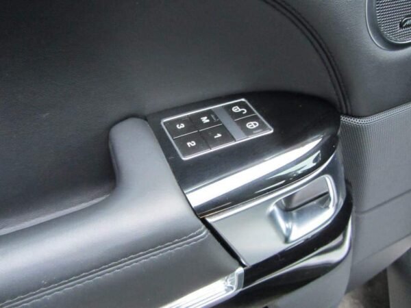 Range Rover – Image 13