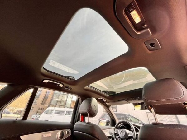 Mercedes-Benz GLC 43 – Image 21