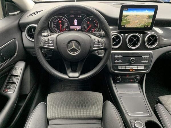 Mercedes-Benz CLA 220 – Image 8
