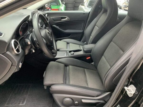 Mercedes-Benz CLA 220 – Image 14
