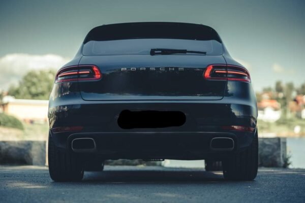 Porsche Macan – Image 7