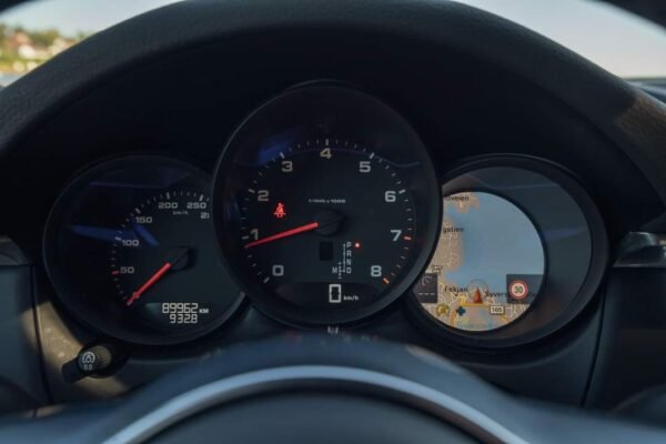 Porsche Macan – Image 10
