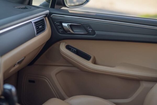 Porsche Macan – Image 15