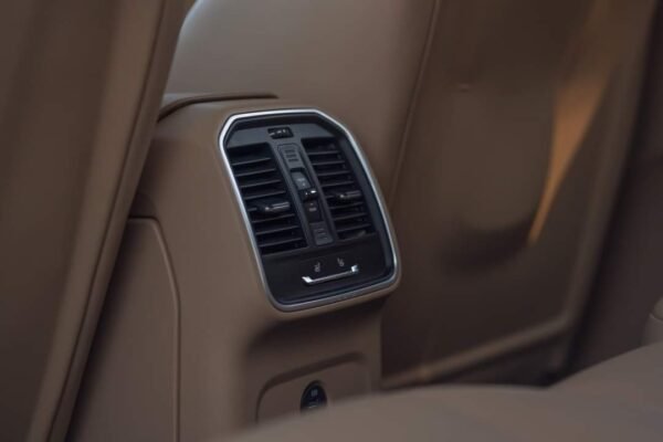 Porsche Macan – Image 21