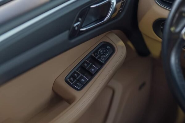 Porsche Macan – Image 20