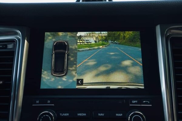 Porsche Macan – Image 33